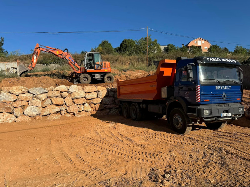 movimientos-de-tierra-en-el-bierzo-excavaciones-en-el-bierzo-escollera-pablo-merayo
