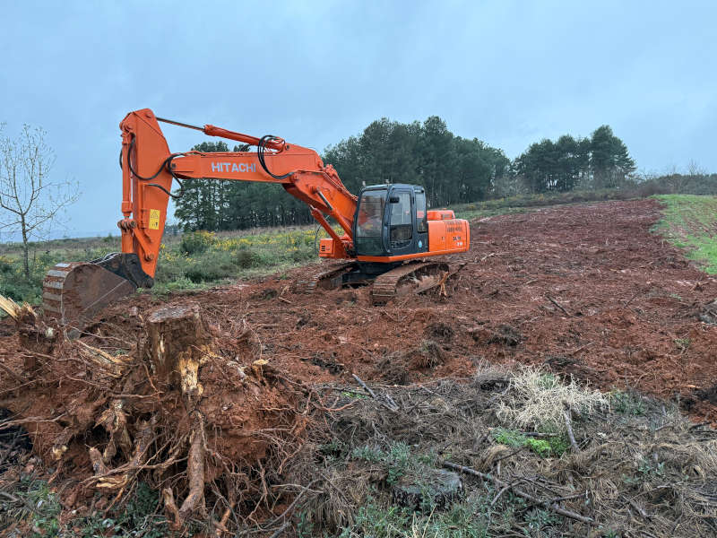 movimientos-de-tierra-en-el-bierzo-pablo-merayo